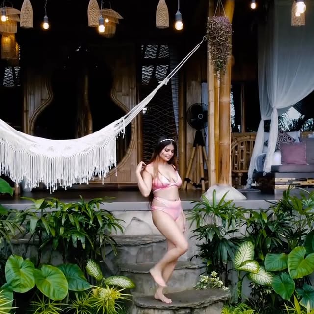 @_love.esha  @magichillsbali 

#reels #reelsinstagram #reelitfeelit #solotravel 