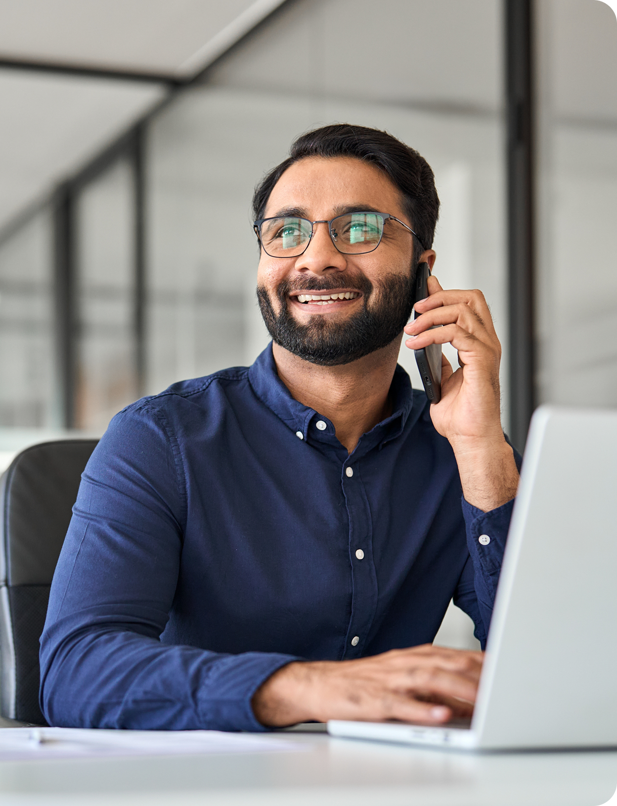 Contact us - Person with camera